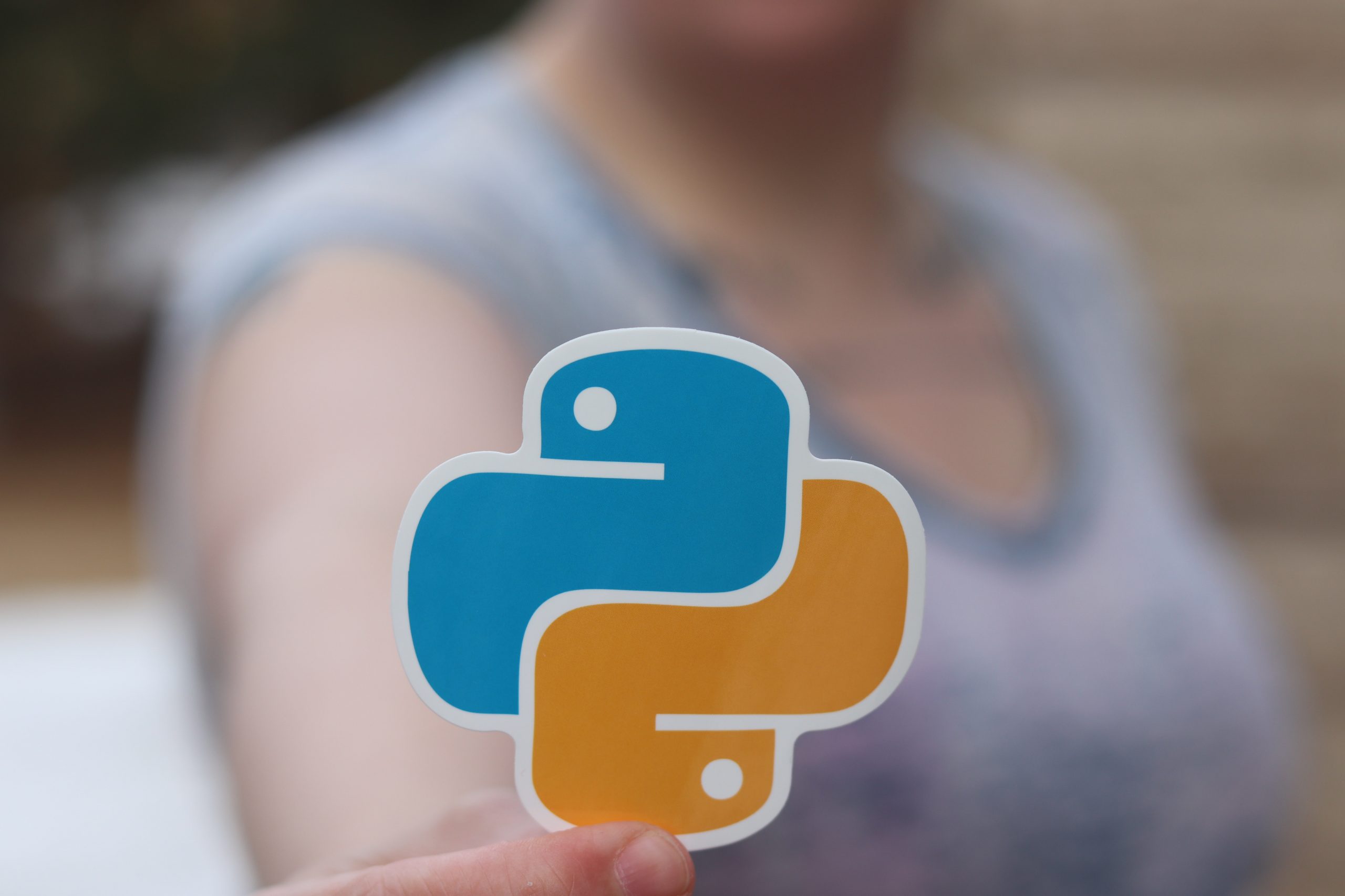 Top 10 Reasons Why Python is So Popular With Developers